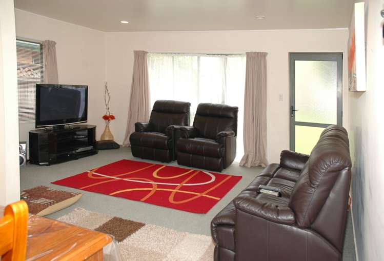 1/3 Saint Leger Close Huntington Park_5