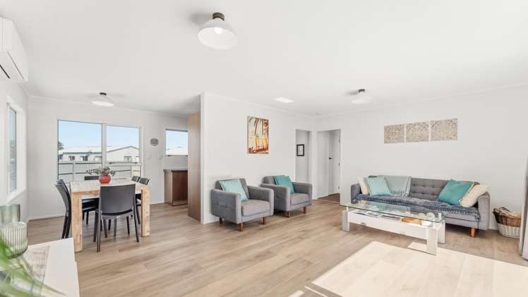 16 Girven Road_4