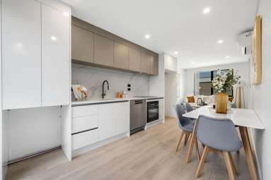 25C Oteha Valley Road_2