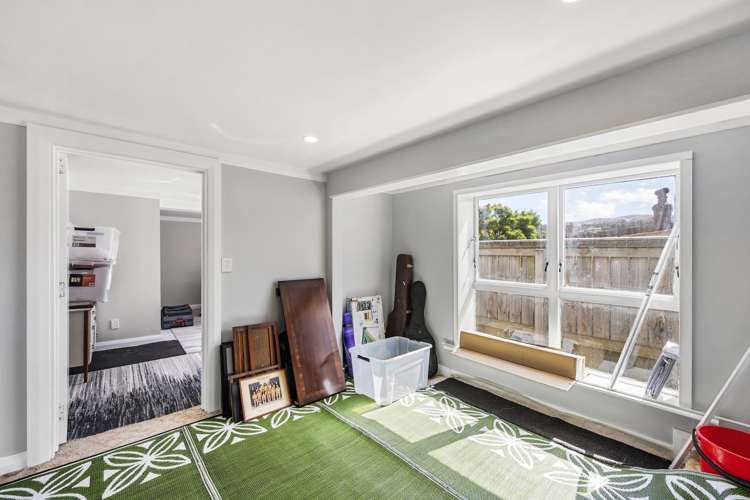 8 Glendavar Street Berhampore_9