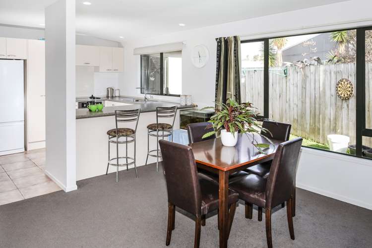 5 Les Fisher Place Pukekohe_3