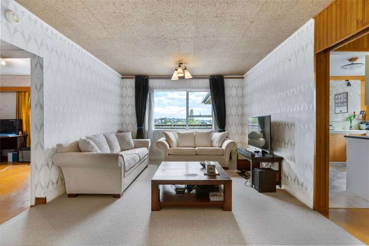 582 Beach Road Rothesay Bay_6