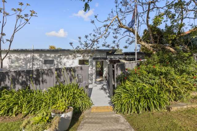 Stylish Family Home in a Prime Location!