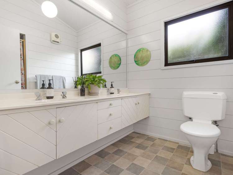 2 Kathleen Street Parkvale_11