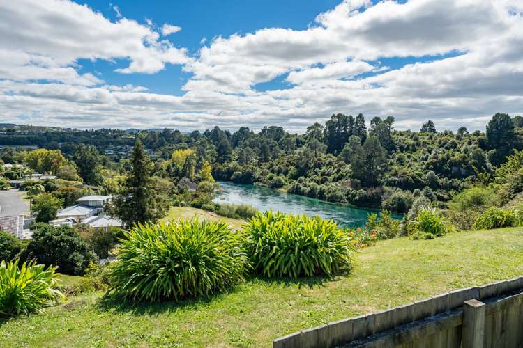 1/174 Spa Road Taupo_11