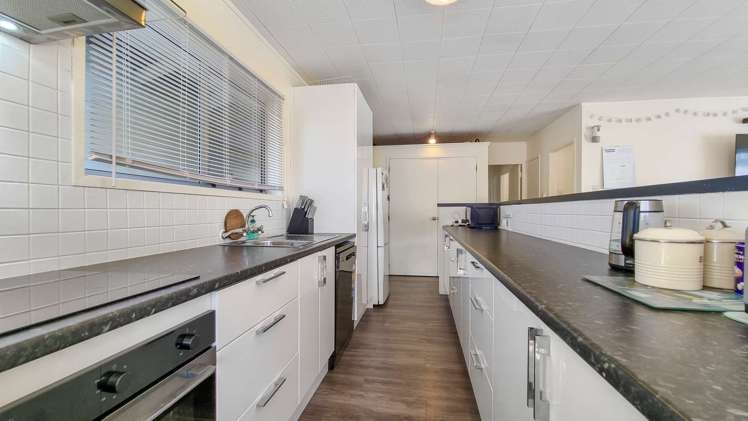 18a Monokia Street Fairy Springs_6