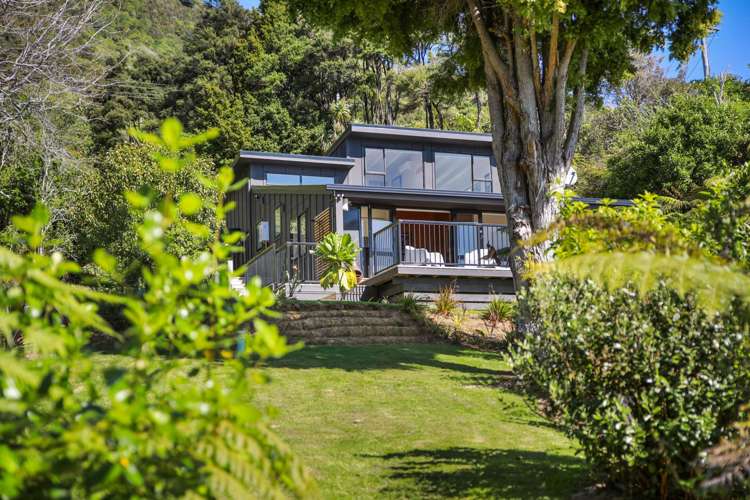 2515 Kenepuru Road Kenepuru Sounds_26