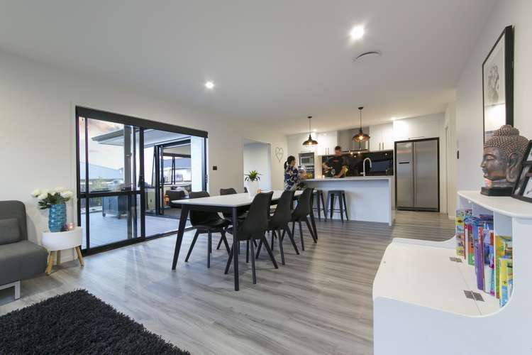 5 Turpin Road Riverhead_24