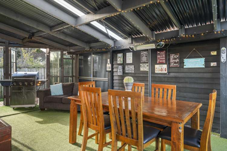 29 Pandora Avenue Westbrook_12