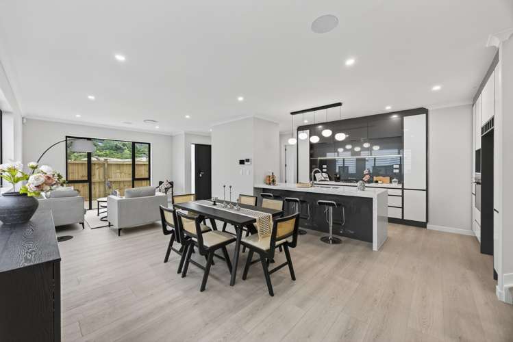 2 Ballyalton Crescent Flat Bush_4