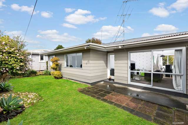 2/11 Burt Road Mount Wellington_1