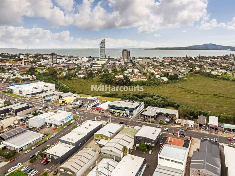 Tenancy C/34 Barrys Point Road Takapuna_3
