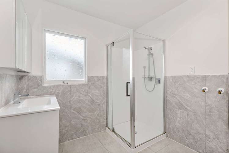 1/5 Eyre Street Henderson_7