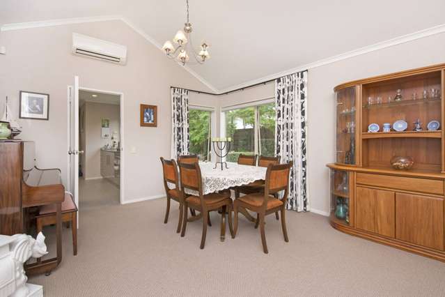 55 Chateau Rise Flat Bush_3