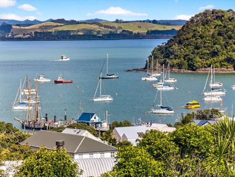 8 Robertson Street Russell_34