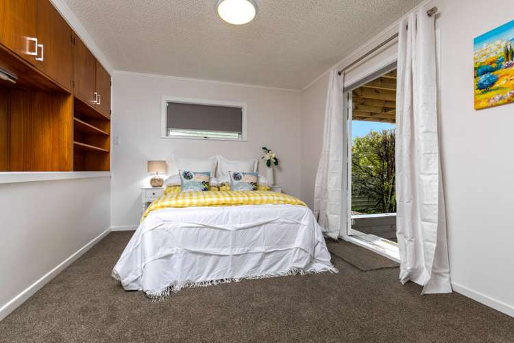 86 Shetland Street Glen Eden_26