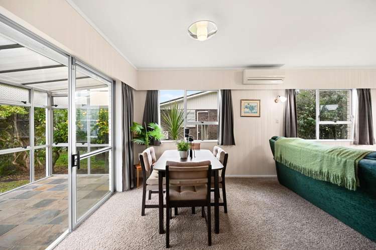 15 Bains Avenue Hamilton East_9