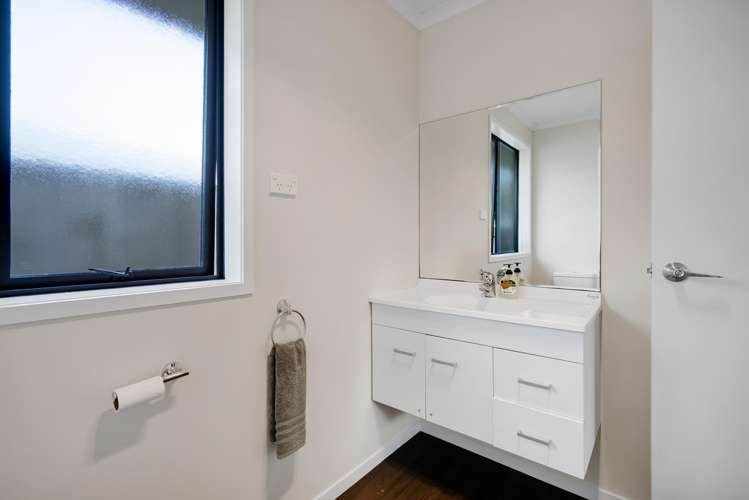 513 Richmond Road Lepperton_17