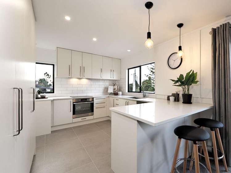 2/7 Te Atatu Road Te Atatu South_5