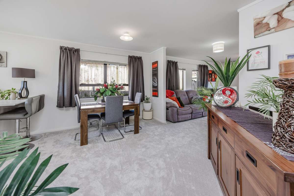 2/8 Lochend Place_5