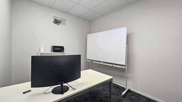 2/302 Eastbourne Street West Hastings_3