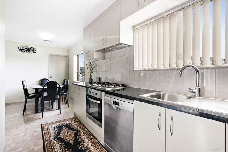 6 Helms Place Manurewa_5