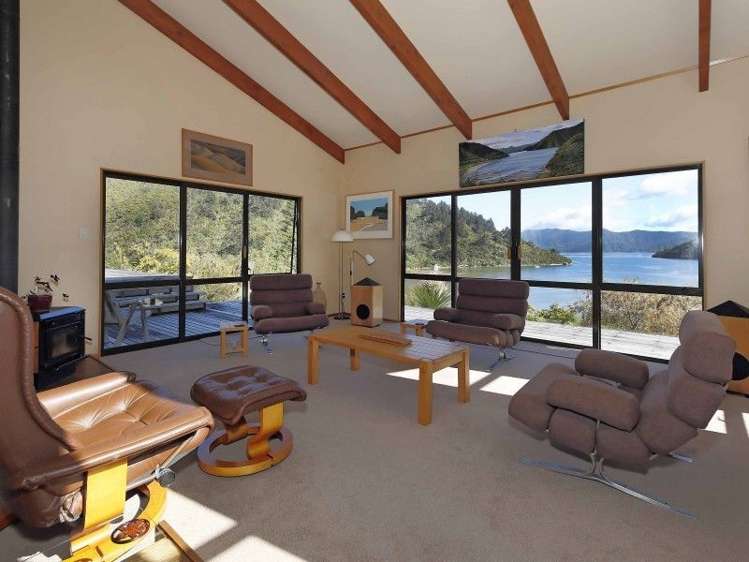 609 Port Underwood Road Whatamango Bay_13