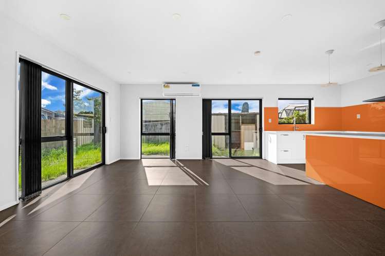 1/25 Kennington Drive Clendon Park_16