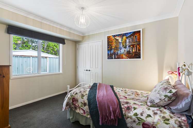 2 Crabb Fields Lane Riverhead_11