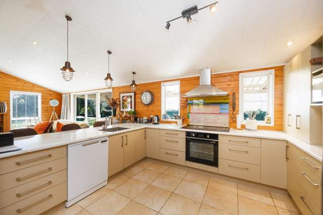 7 Campbell Road Aorangi_3