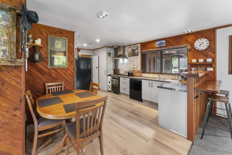 170 Pigeon Valley South Branch Road Wakefield_13