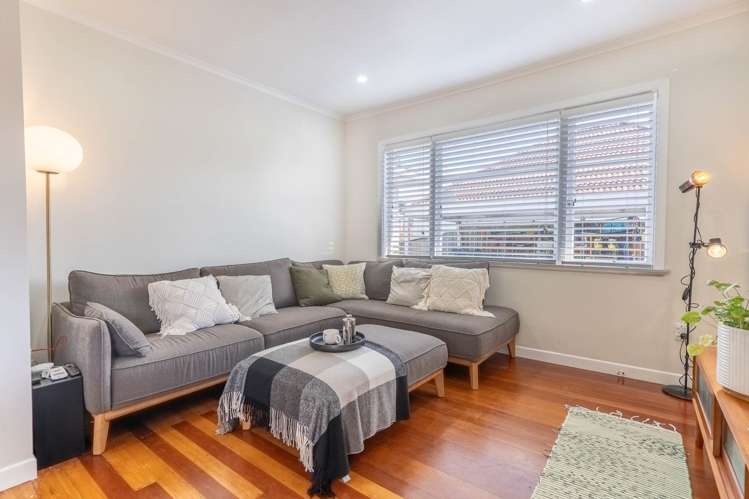 2/42 Dominion Street Takapuna_6