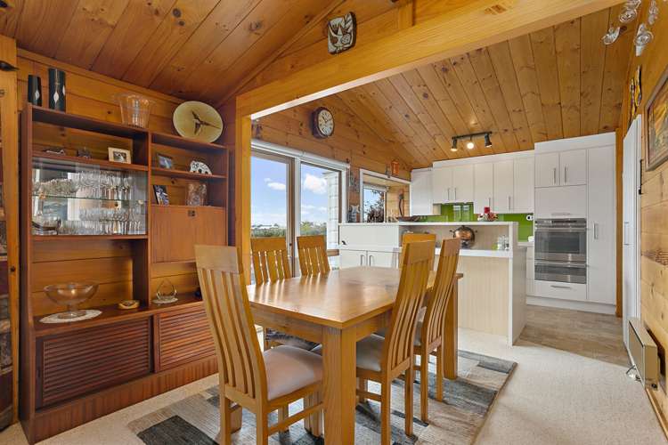 108 Roberts Road Te Atatu South_6