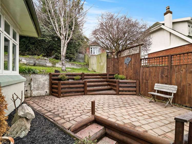 36 Easther Crescent Kew_17