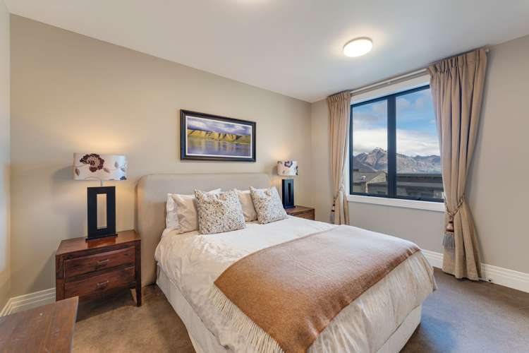 10b Belfast Terrace Queenstown_17