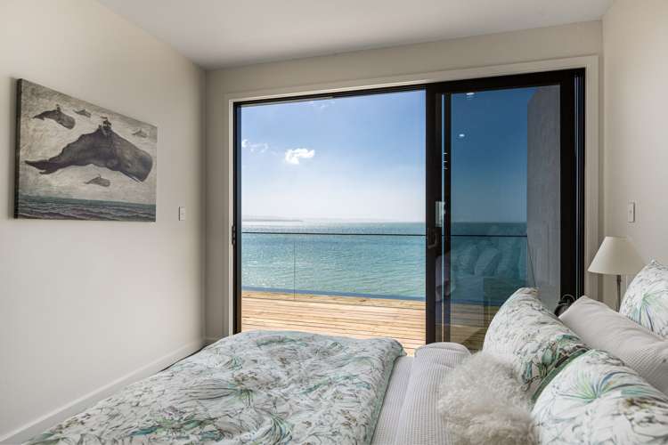 8a Crispe Road Clarks Beach_8