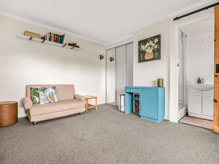 32 Mcmeekan Avenue Chartwell_21