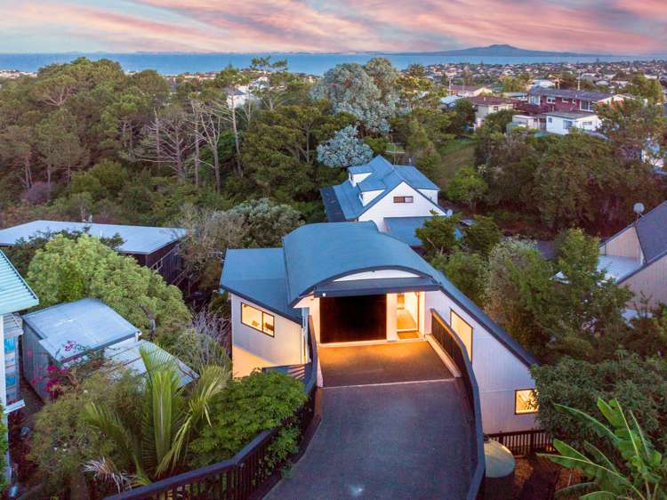 2/5 Dalmeny Close Murrays Bay_23