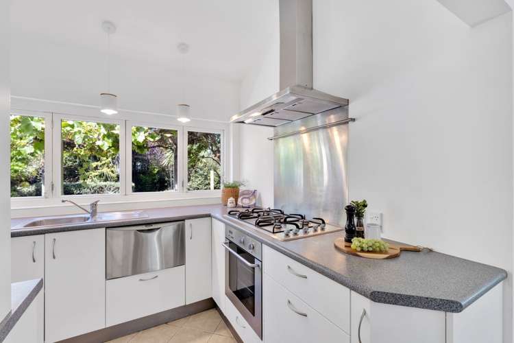 1/12 Deloraine Street Somerfield_11