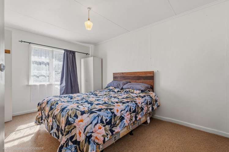 2 Ettrick Place 11139_5