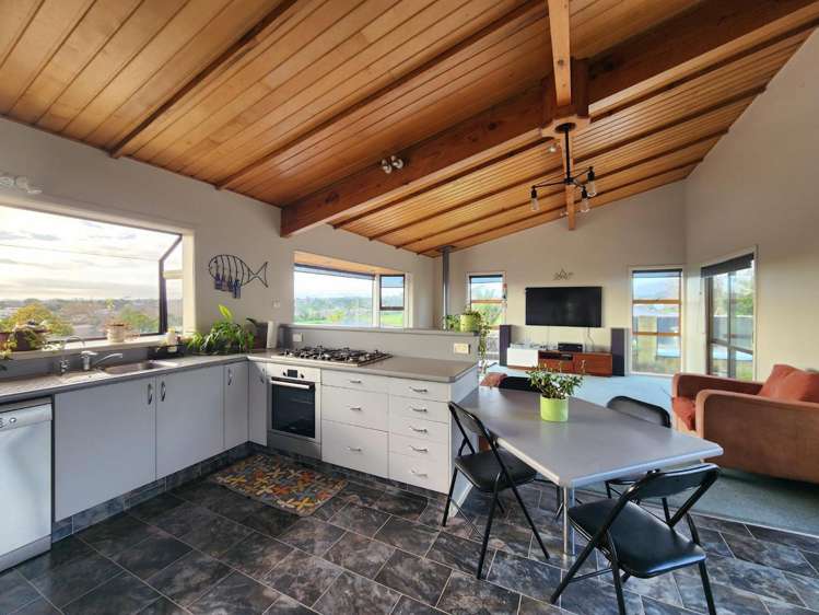 8b Julian Place Westown_5