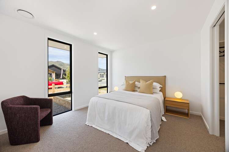 2 Pinn Street Lake Hawea_8