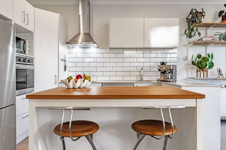 2/96 Clark Road Hobsonville_4