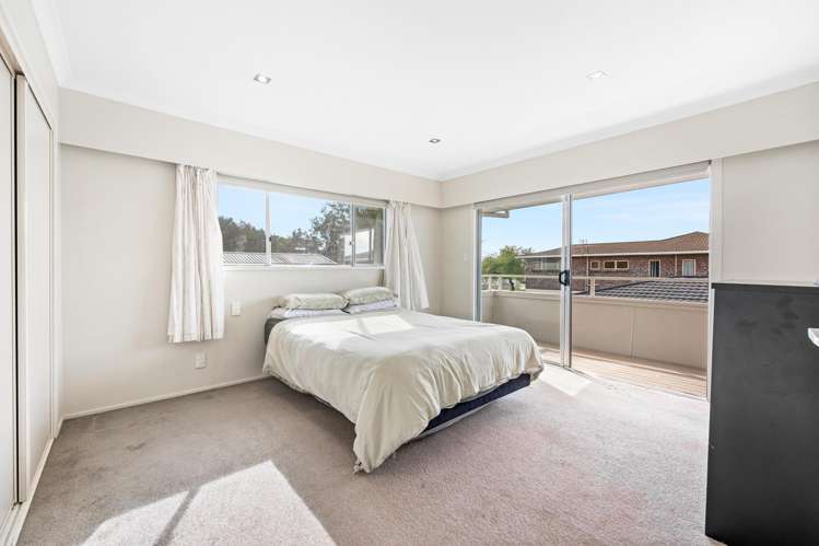 211 Royal Road Massey_21