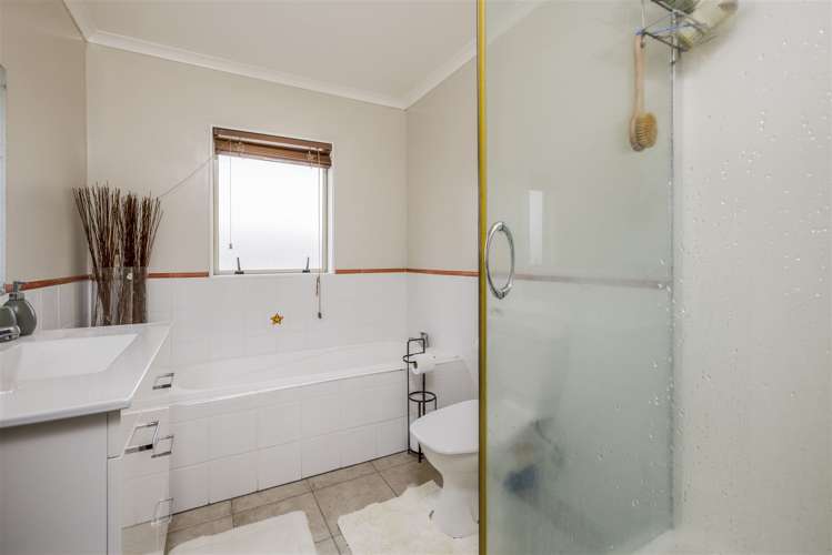 2 Dunaff Place Flat Bush_10