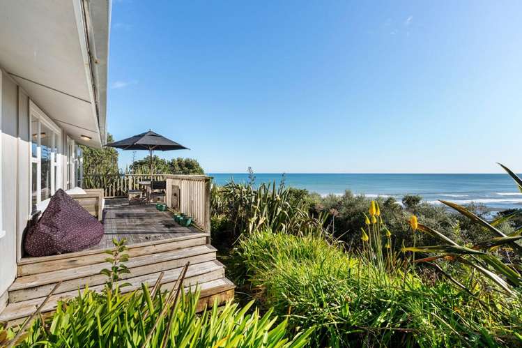 30 Beach Road Waiiti_14