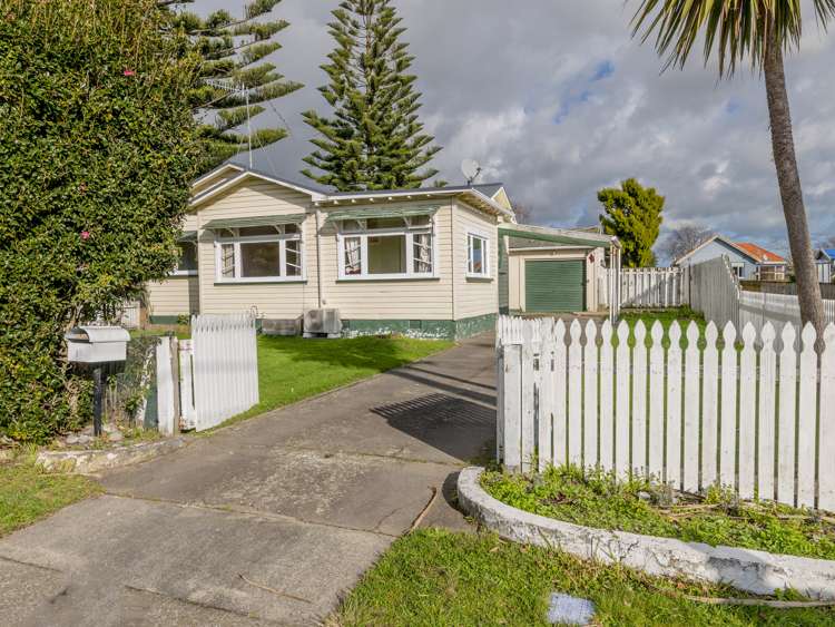 13 Stuckey Street Levin_10