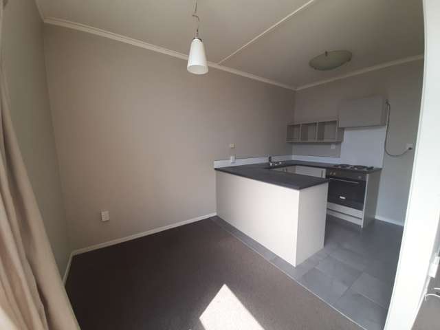 2/25 Saint Vincent Avenue Remuera_4