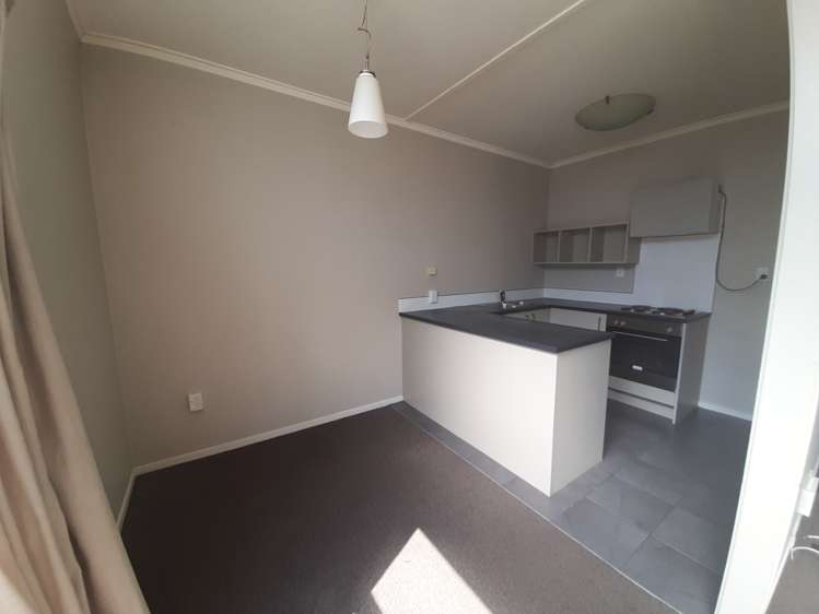 2/25 Saint Vincent Avenue Remuera_4