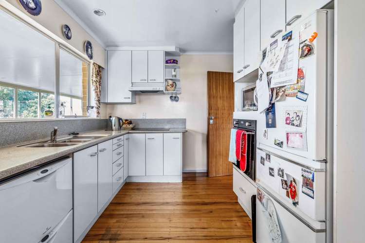 395 & 395A Oceanbeach Road Mount Maunganui_11